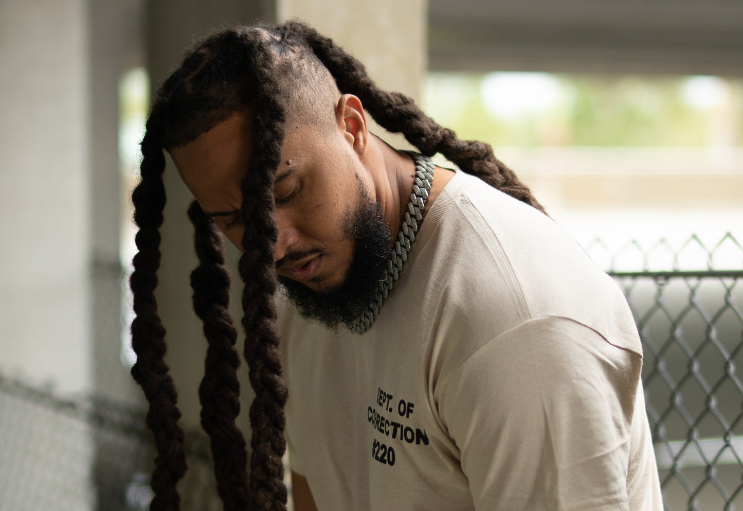 STREETS DON'T LOVE YOU (SAND TEE)