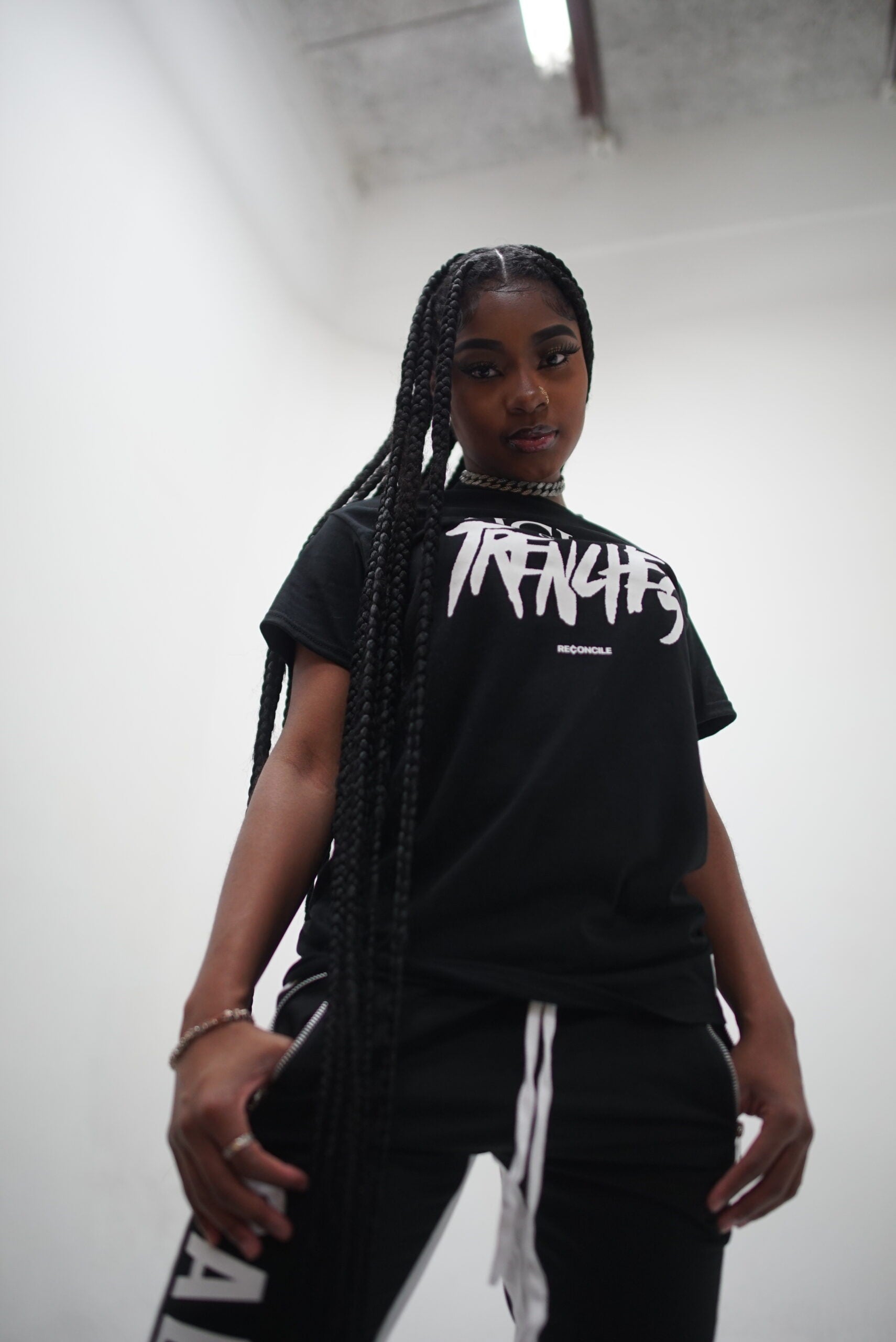 LIGHT OF THE TRENCHES TEE - BLACK