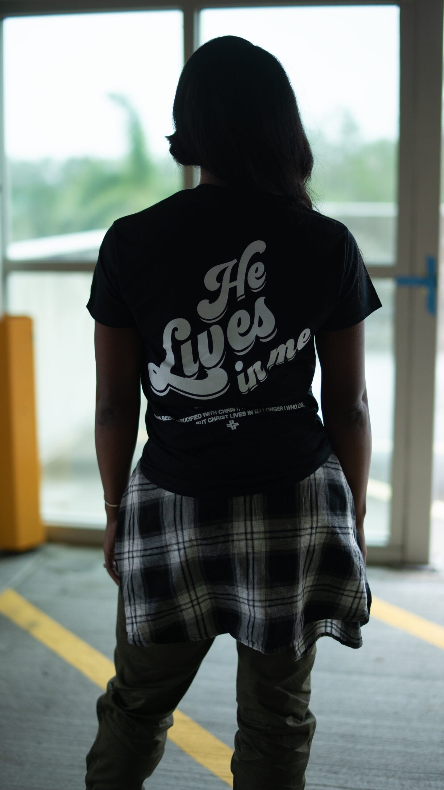 He Lives in Me - Tee (BLACK)