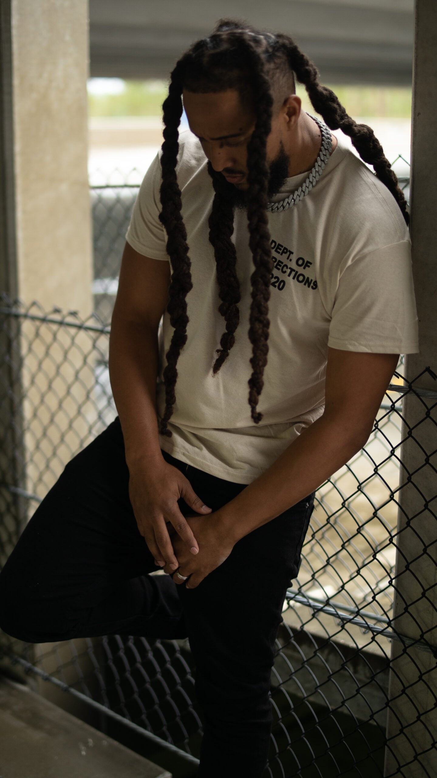 STREETS DON'T LOVE YOU (SAND TEE)